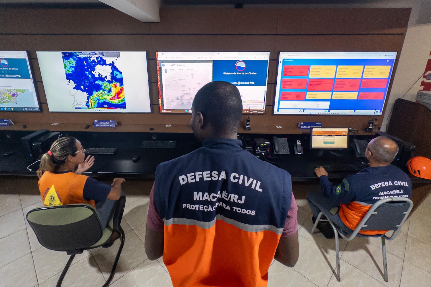 Defesa Civil de Macaé emite alerta para chuva forte e ventos até segunda-feira