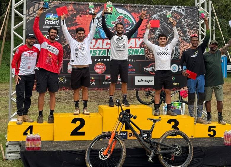 Race Day de Downhill reúne mais de 90 pilotos na serra de Macaé