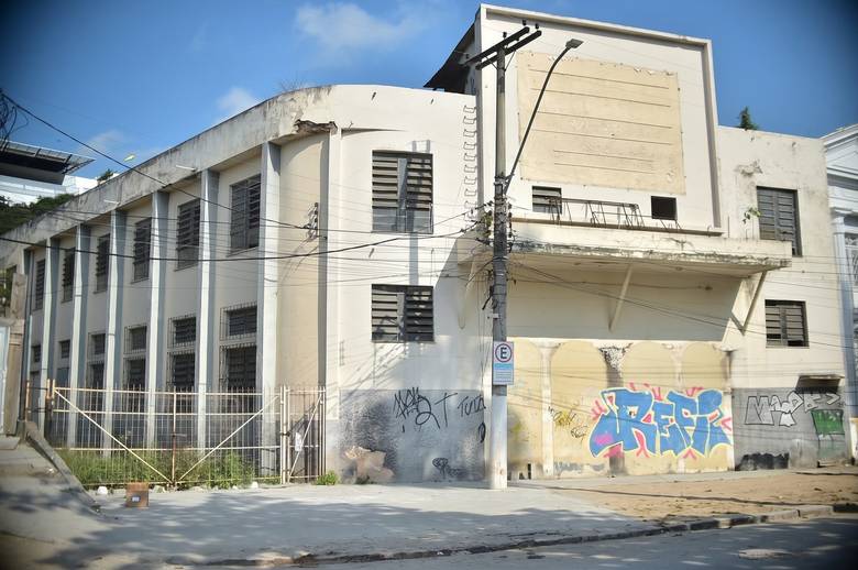 Prefeitura de Niterói vai desapropriar e reabrir o Teatro Leopoldo Fróes